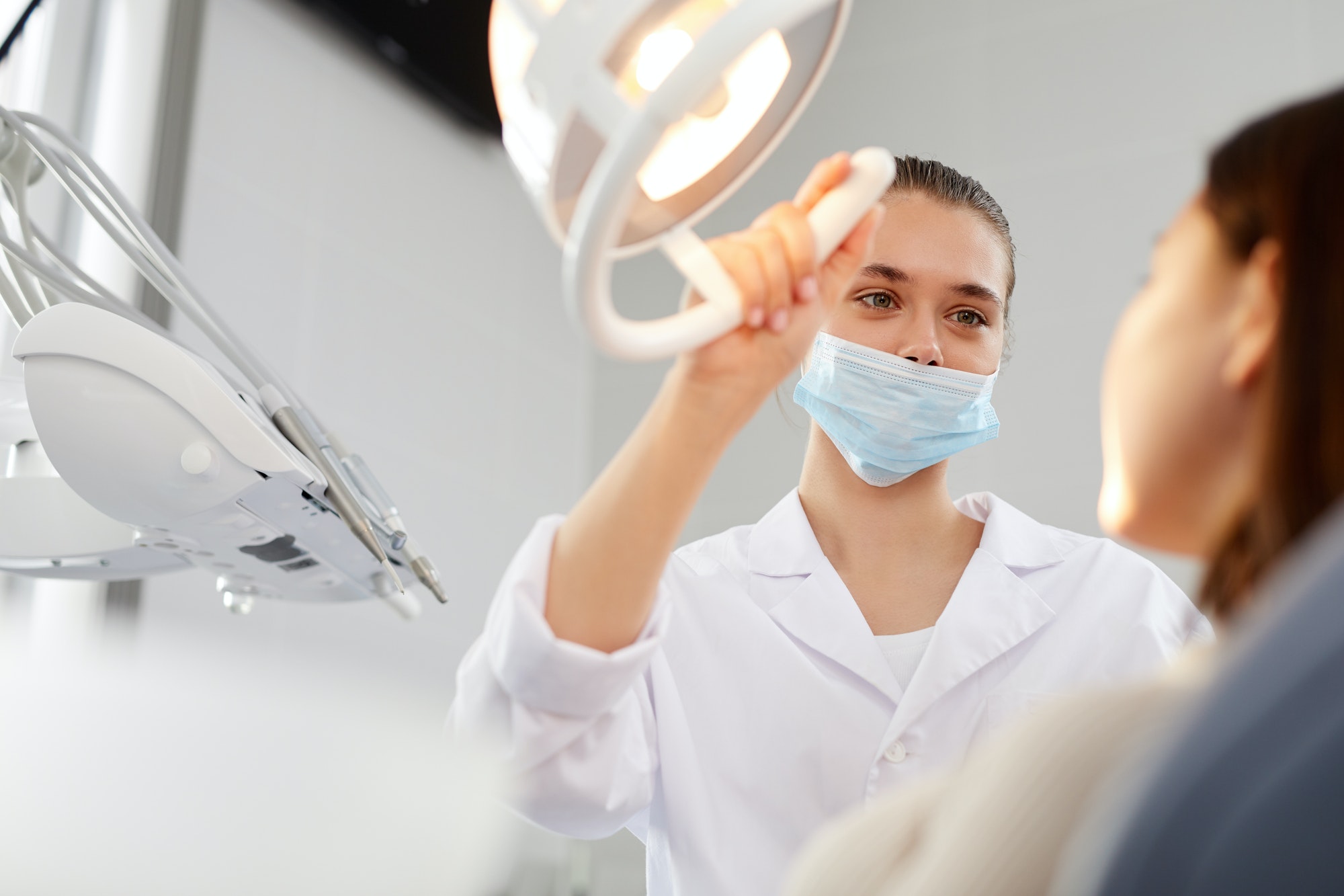 female-dentist-in-dolores-heights
