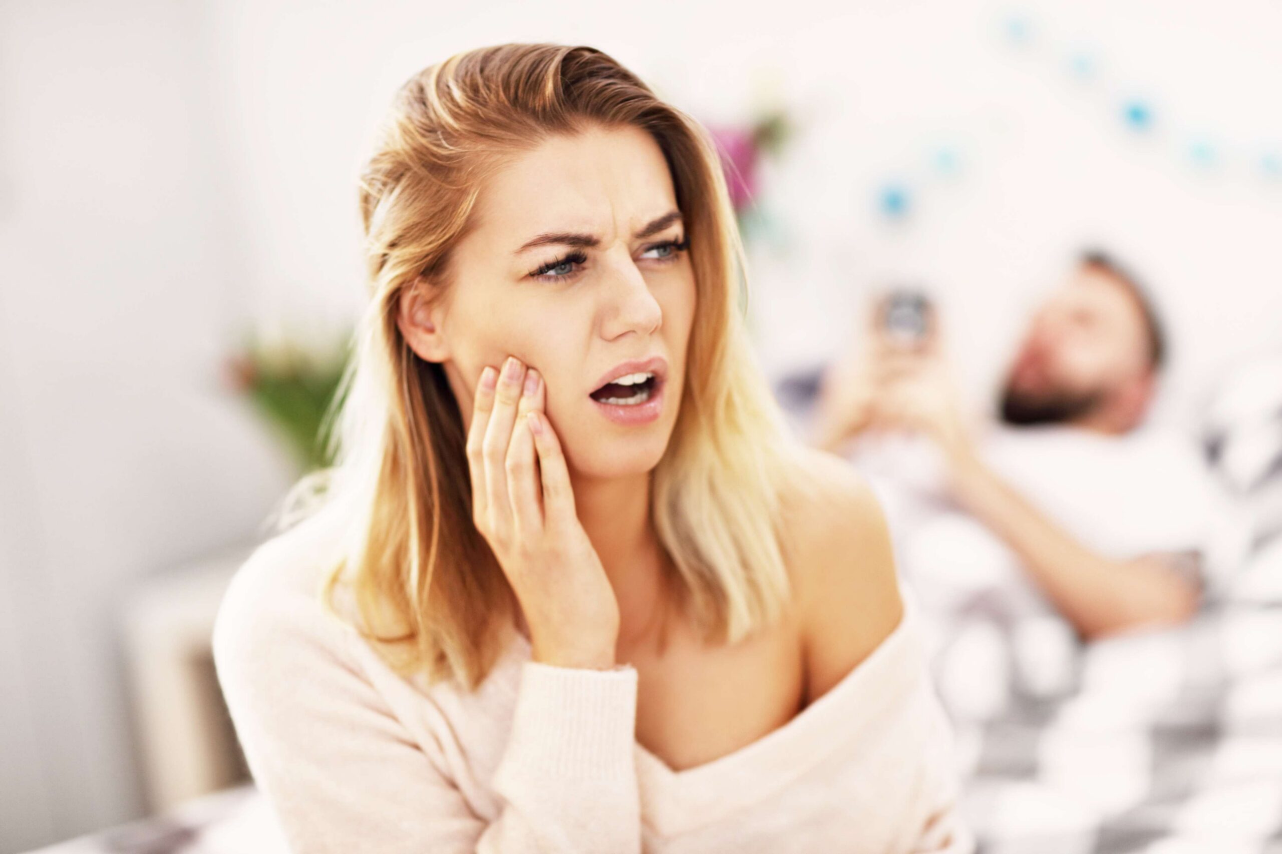 Featured image for “When to Contact an Emergency Dentist for Tooth Pain”